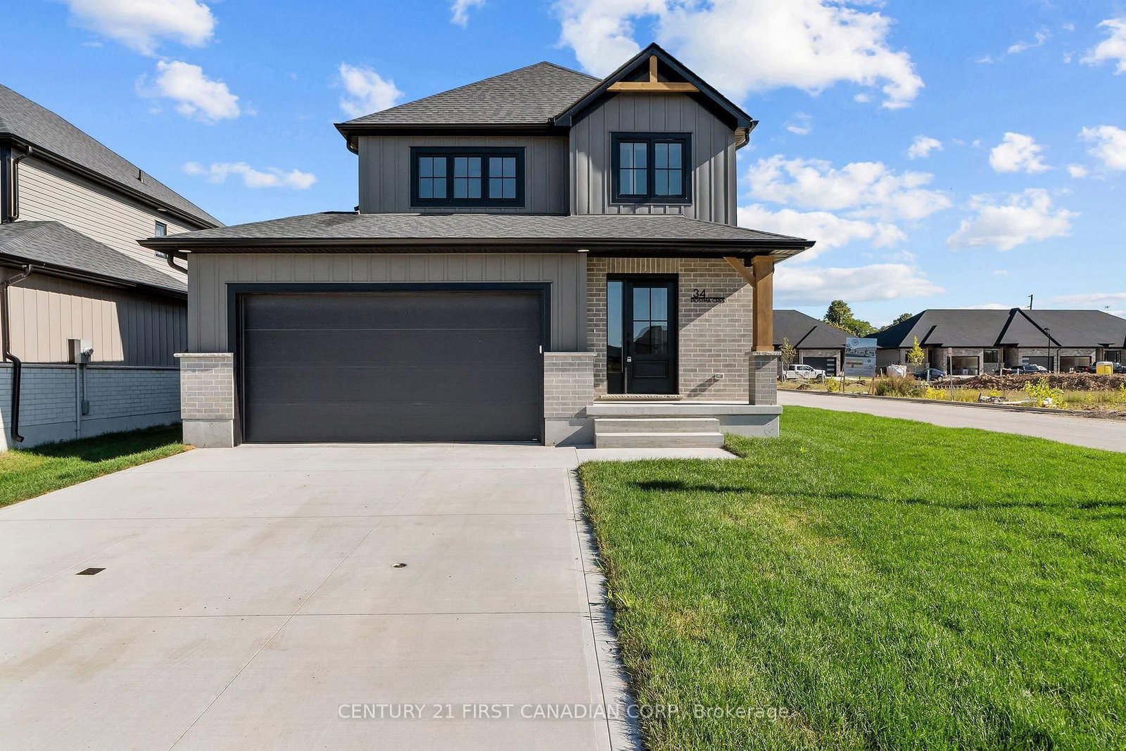 34 Postma Crescent • North Middlesex, ON photo 1