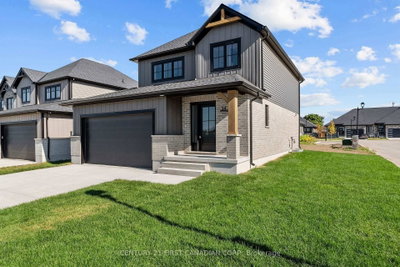 34 Postma Crescent • North Middlesex, ON photo 2