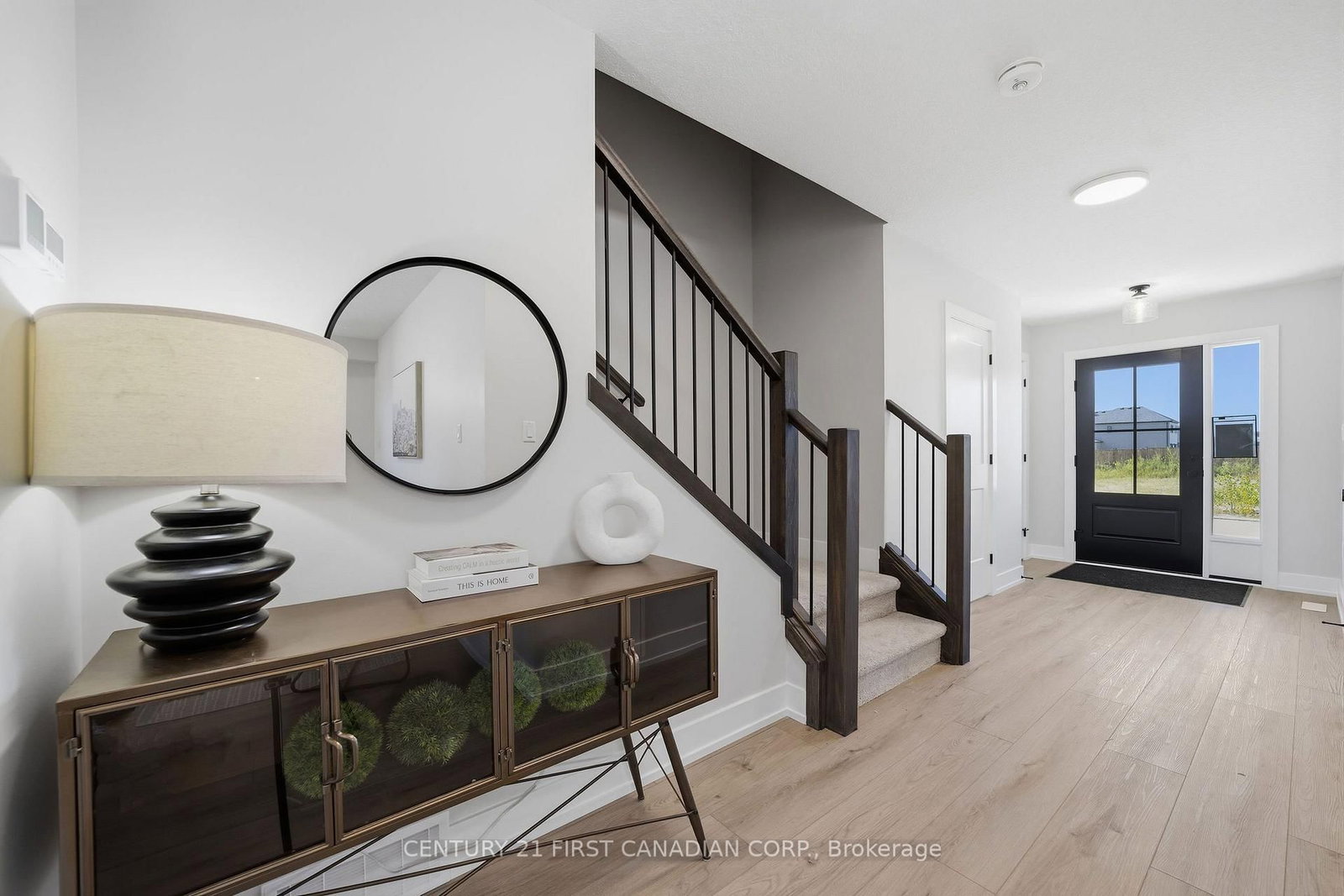 34 Postma Crescent • North Middlesex, ON photo 9