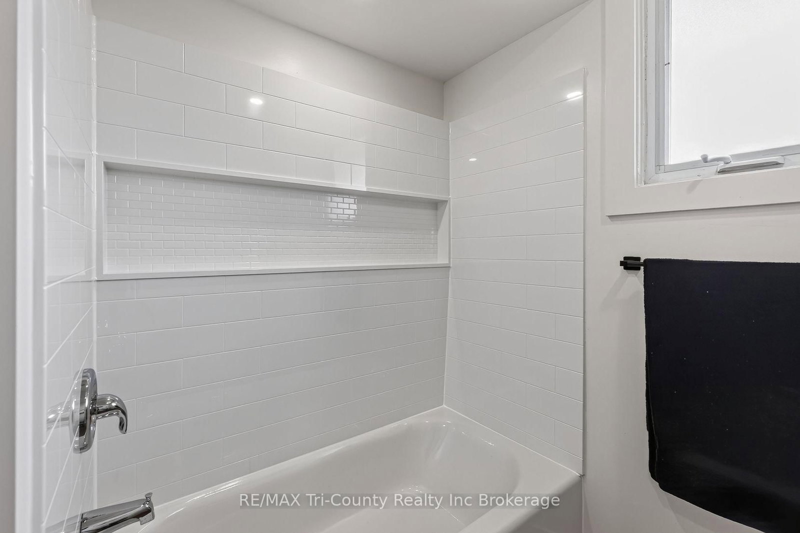 61 Airey Avenue • St. Thomas, ON photo 22