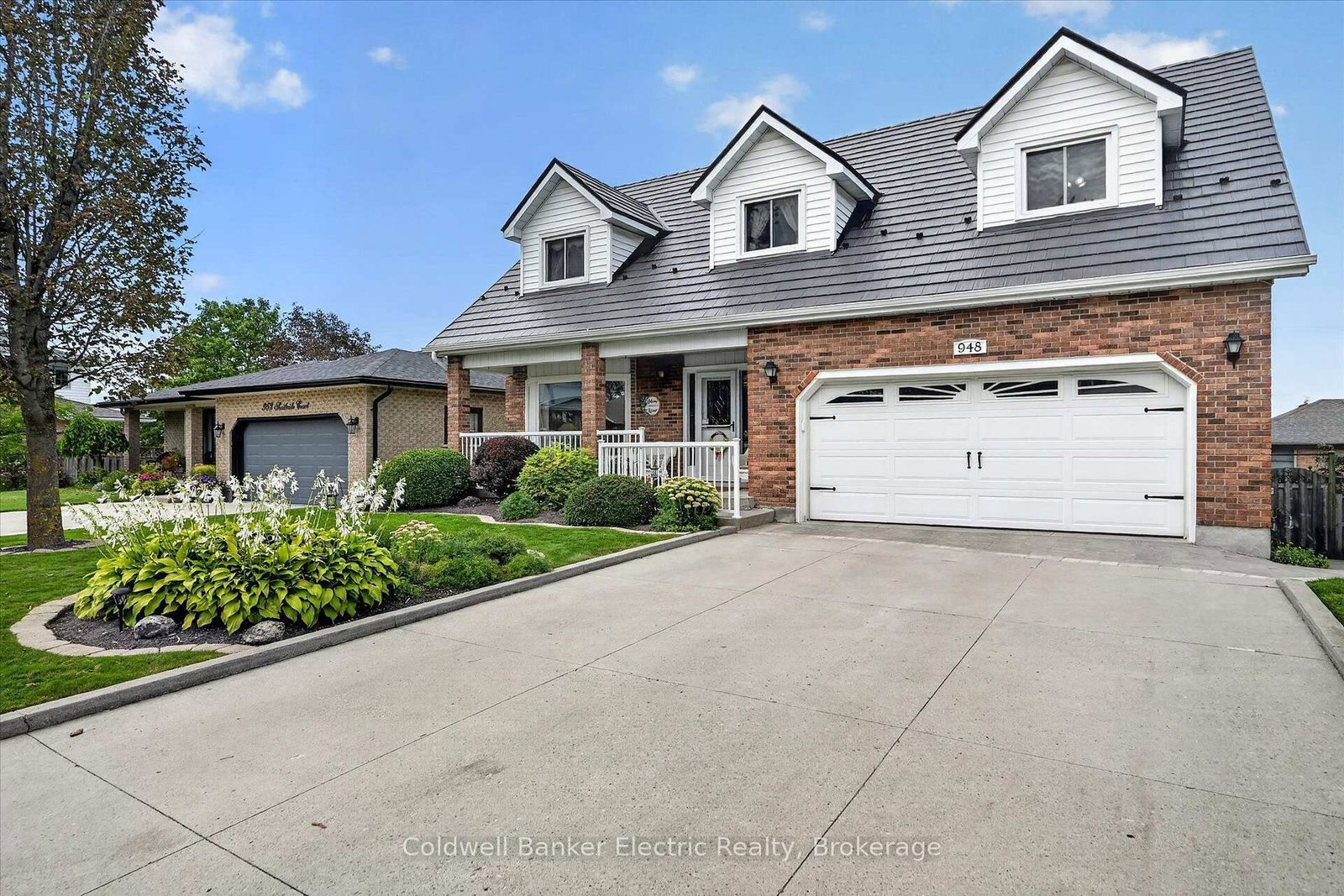 948 Smithside Court • Peterborough, ON photo 2