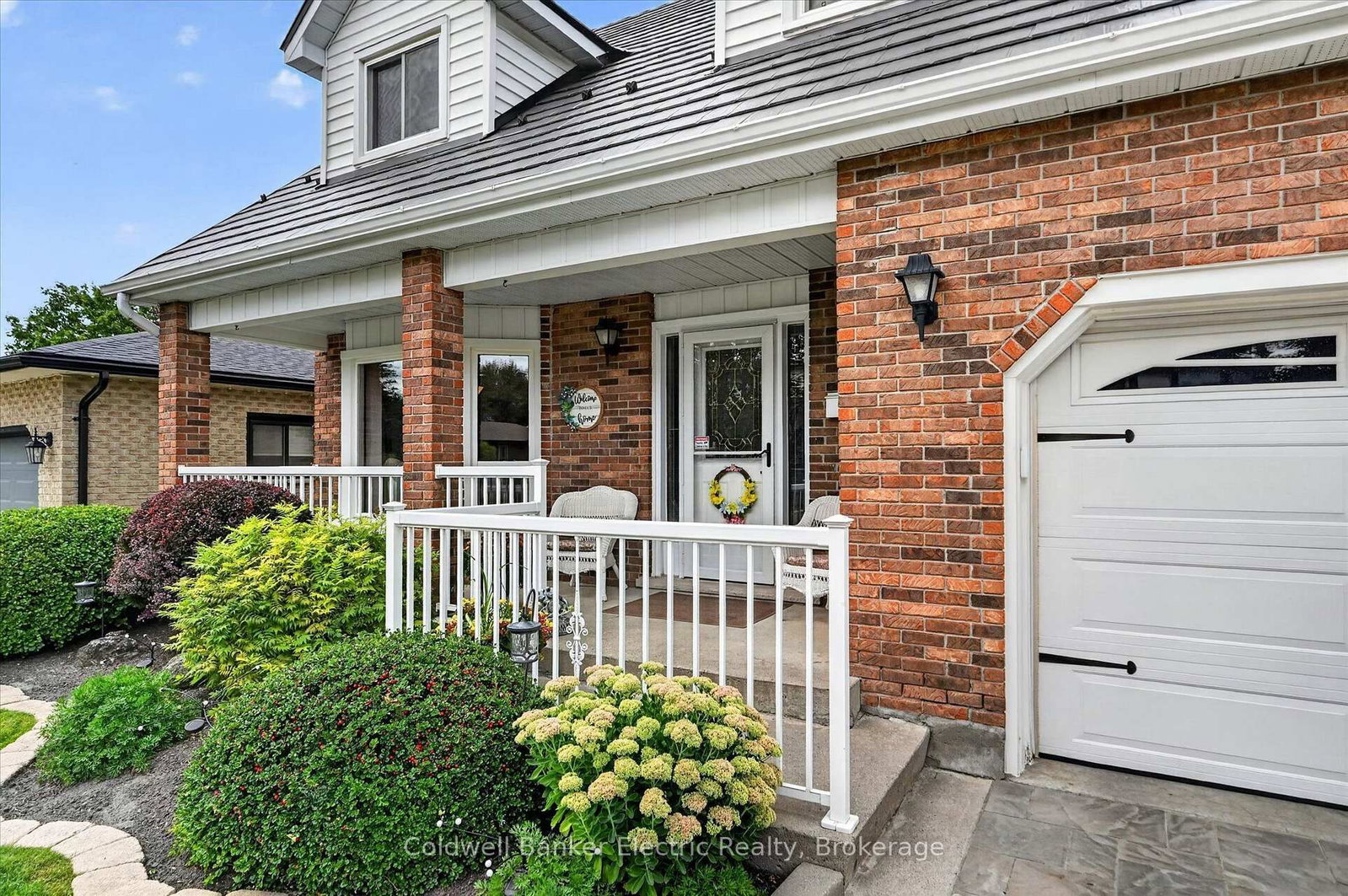948 Smithside Court • Peterborough, ON photo 3