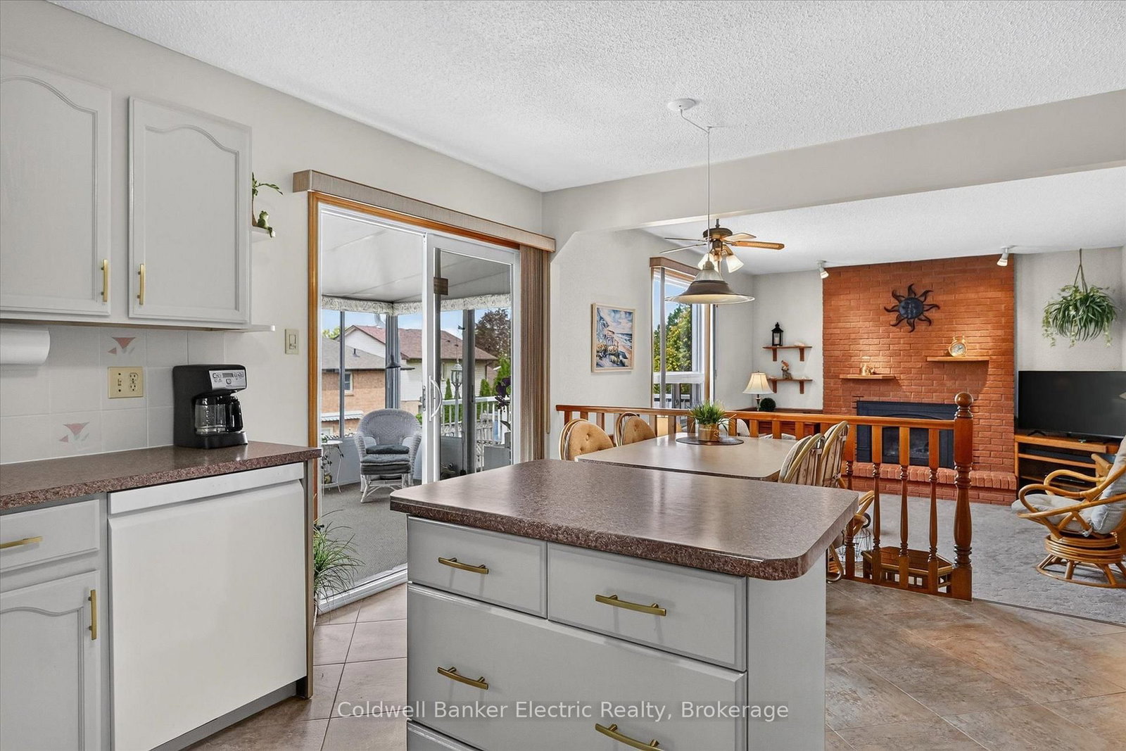 948 Smithside Court • Peterborough, ON photo 6