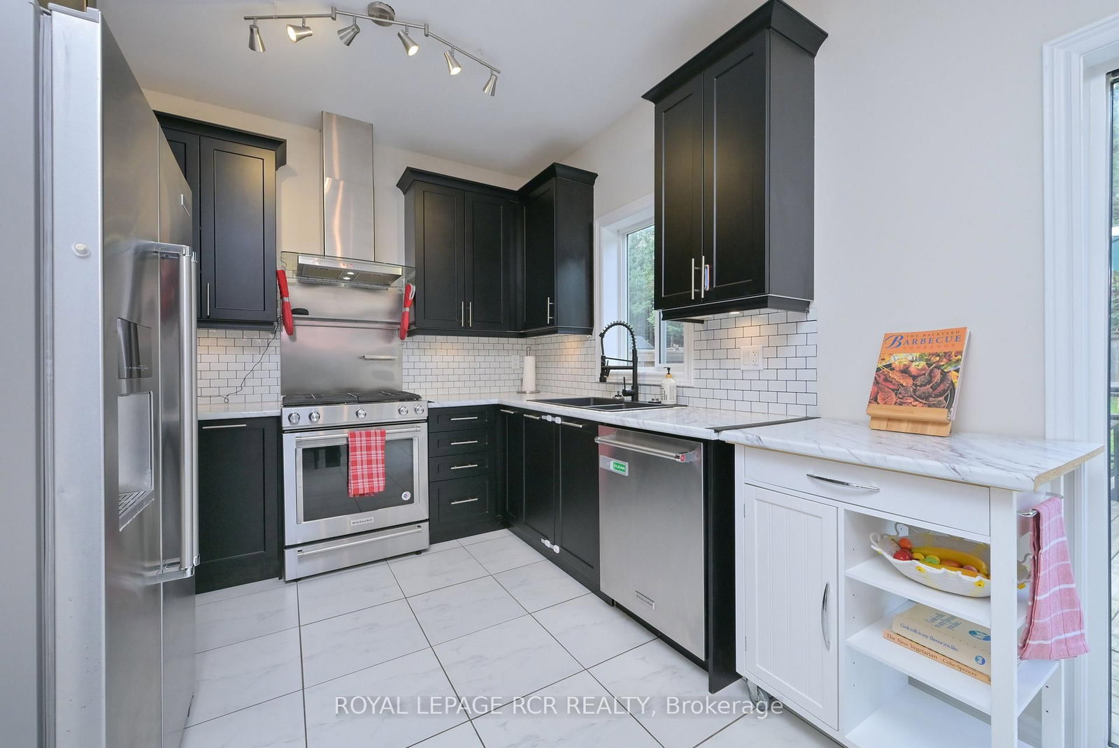 769 Halbert Drive • Shelburne, ON photo 8