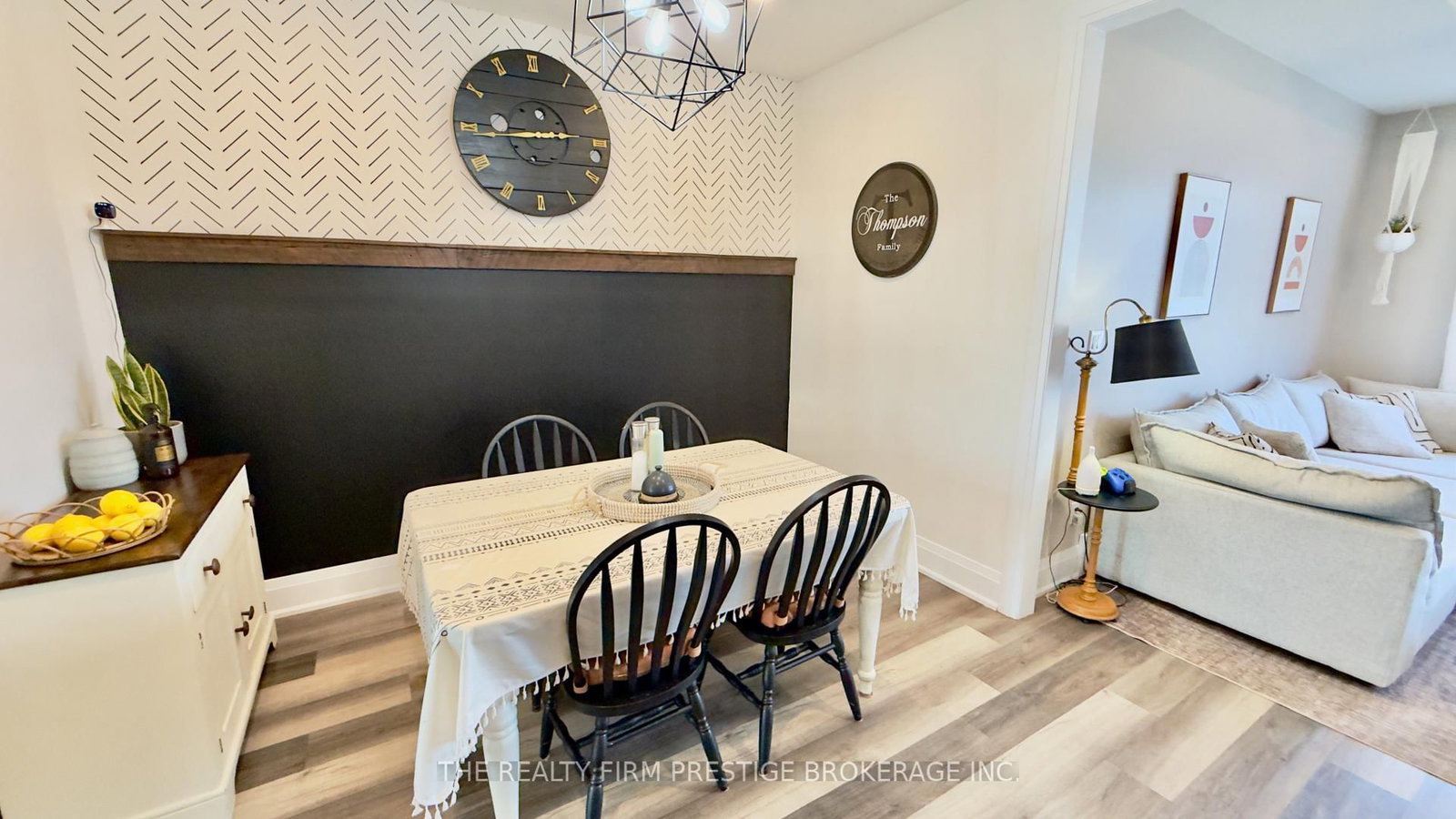 213 Leitch Street • Dutton/Dunwich, ON photo 9