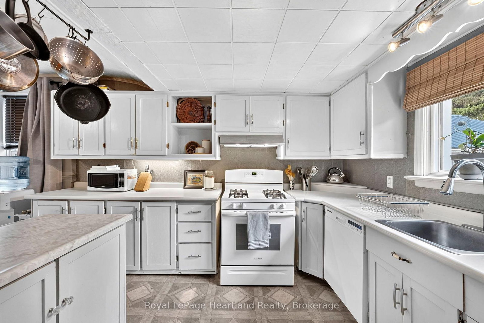 39968 Kippen Road • Bluewater, ON photo 21