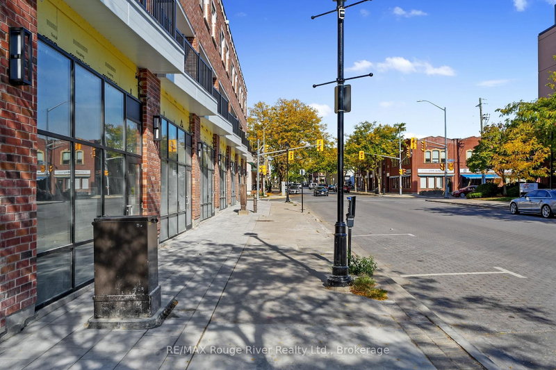 185 Division St photo 3