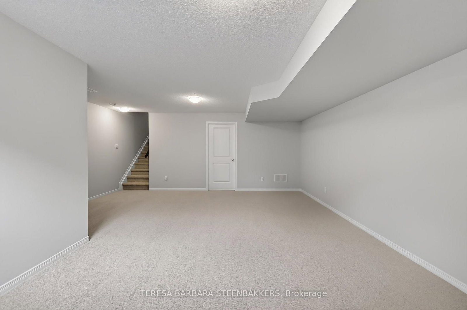 689 Taliesin Crescent E • Ottawa, ON photo 22