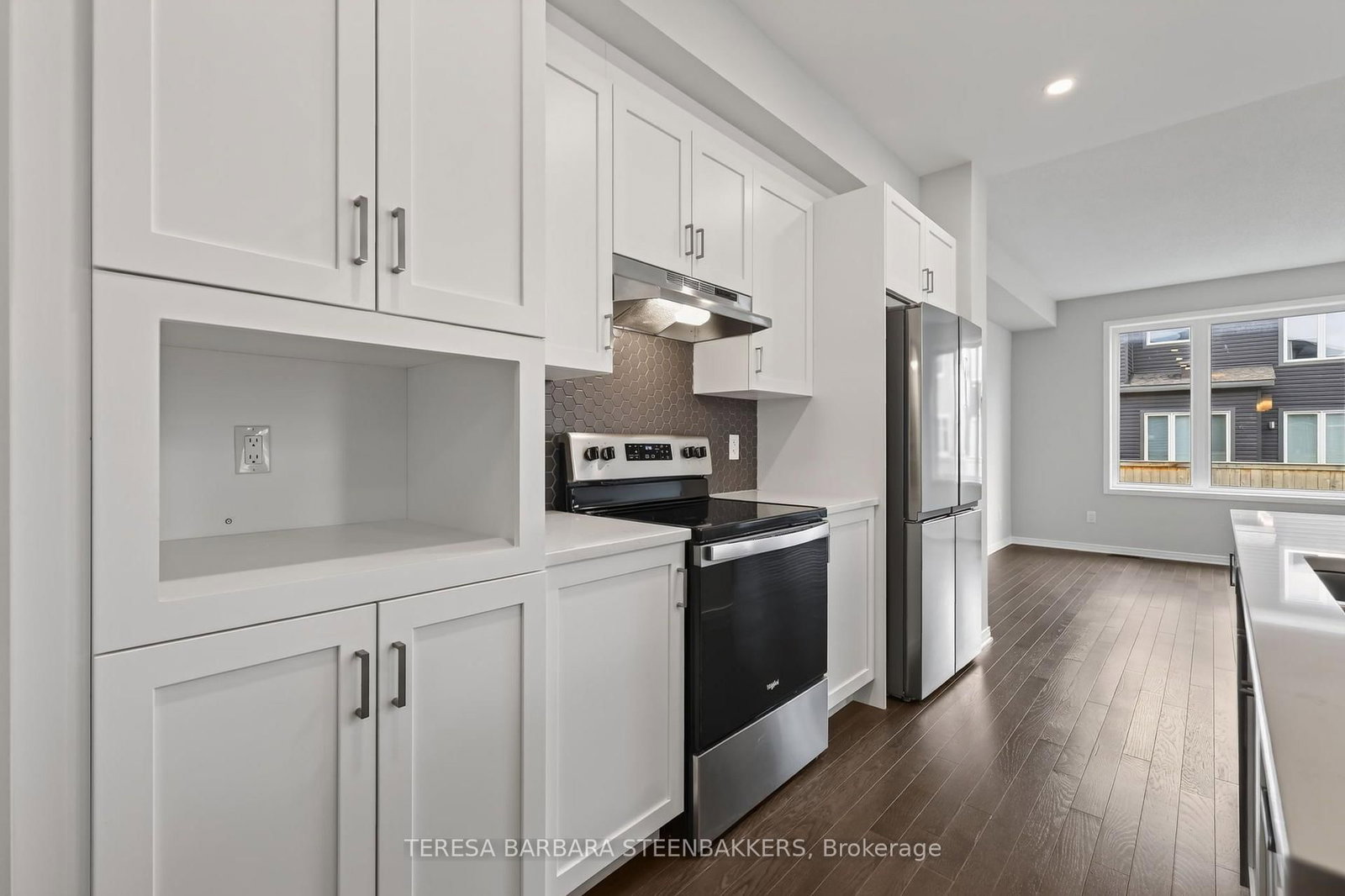 689 Taliesin Crescent E • Ottawa, ON photo 9