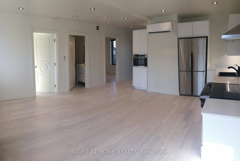 4 - 843 Main Street E