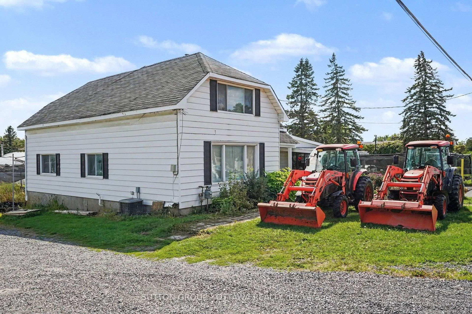 2832 Innes Road • Ottawa, ON photo 9