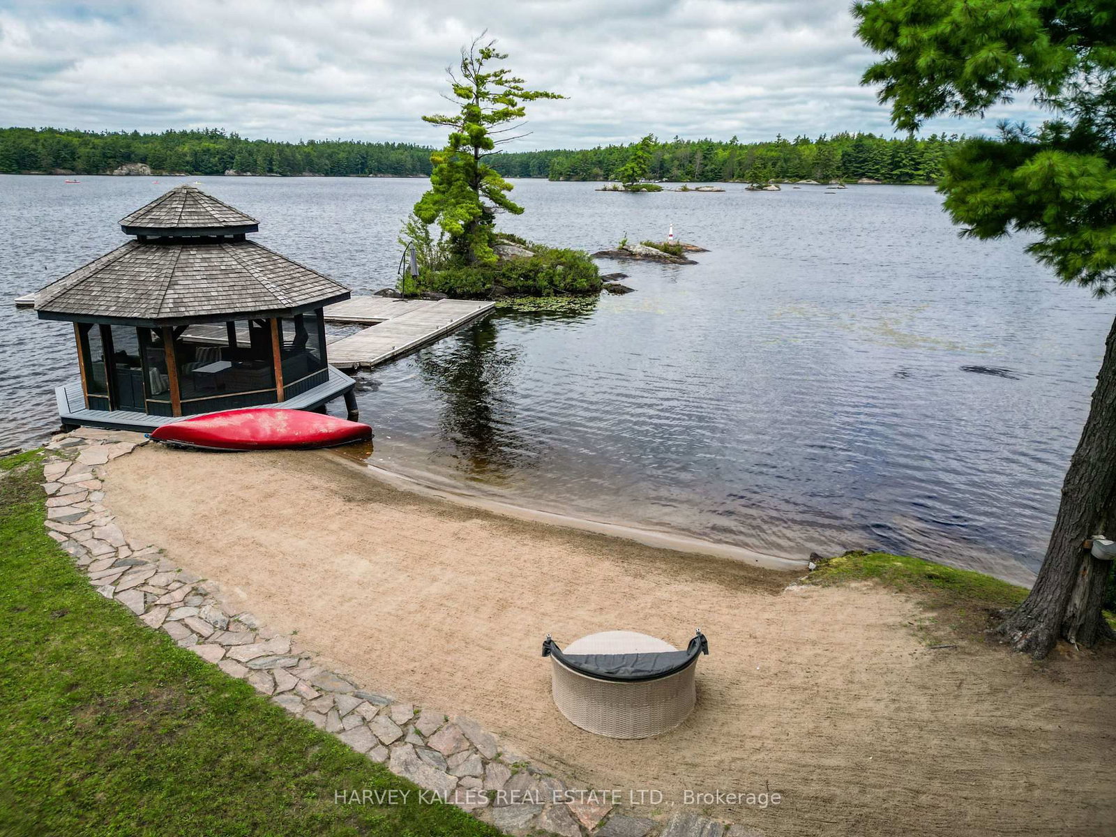 1069 White Eagle Road • Gravenhurst, ON photo 6