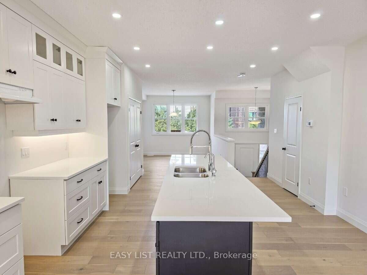 10 Kay Crescent • Guelph, ON photo 6