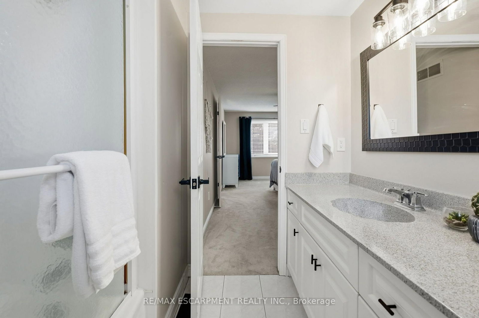 10 Acacia Street • Hamilton, ON photo 36