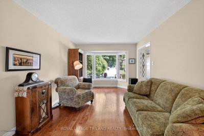46 Garden Walk • London South, ON photo 6