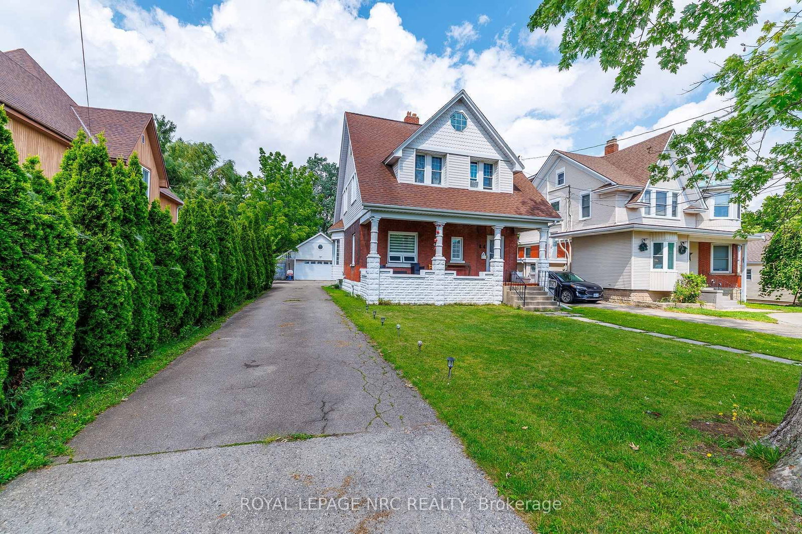 44 Phipps Street • Fort Erie, ON photo 2