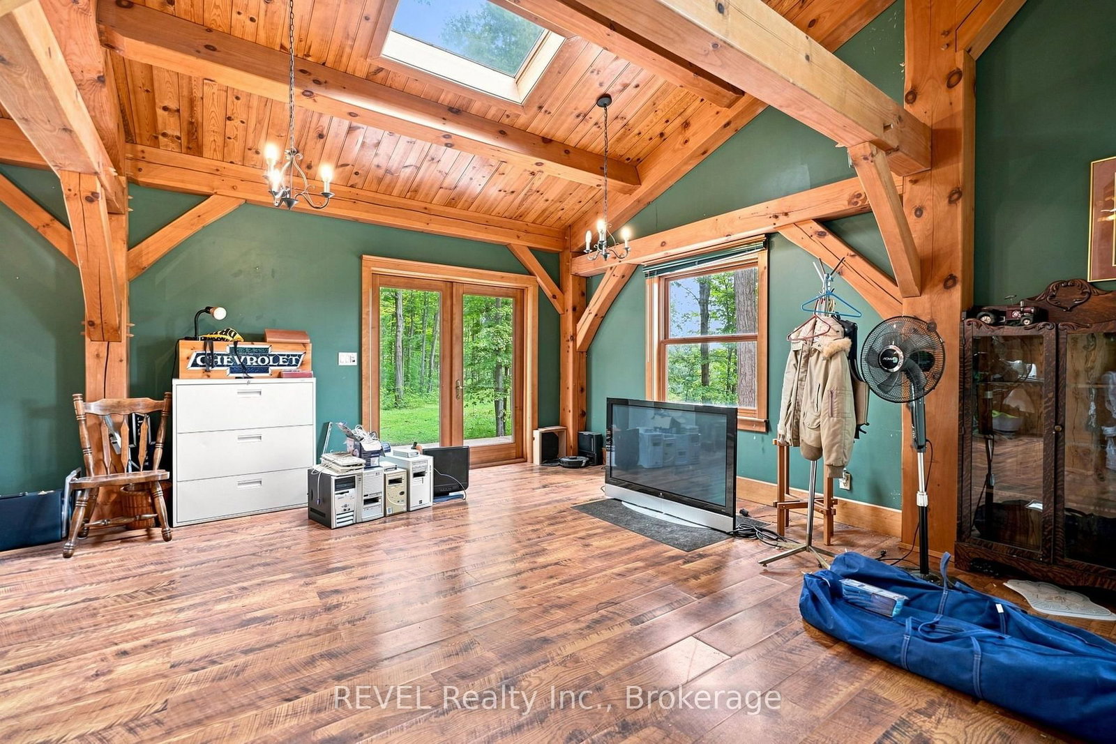 1247 Chippawa Creek Road • Thorold, ON photo 17