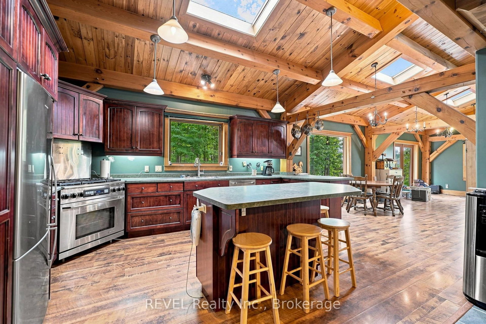 1247 Chippawa Creek Road • Thorold, ON photo 21