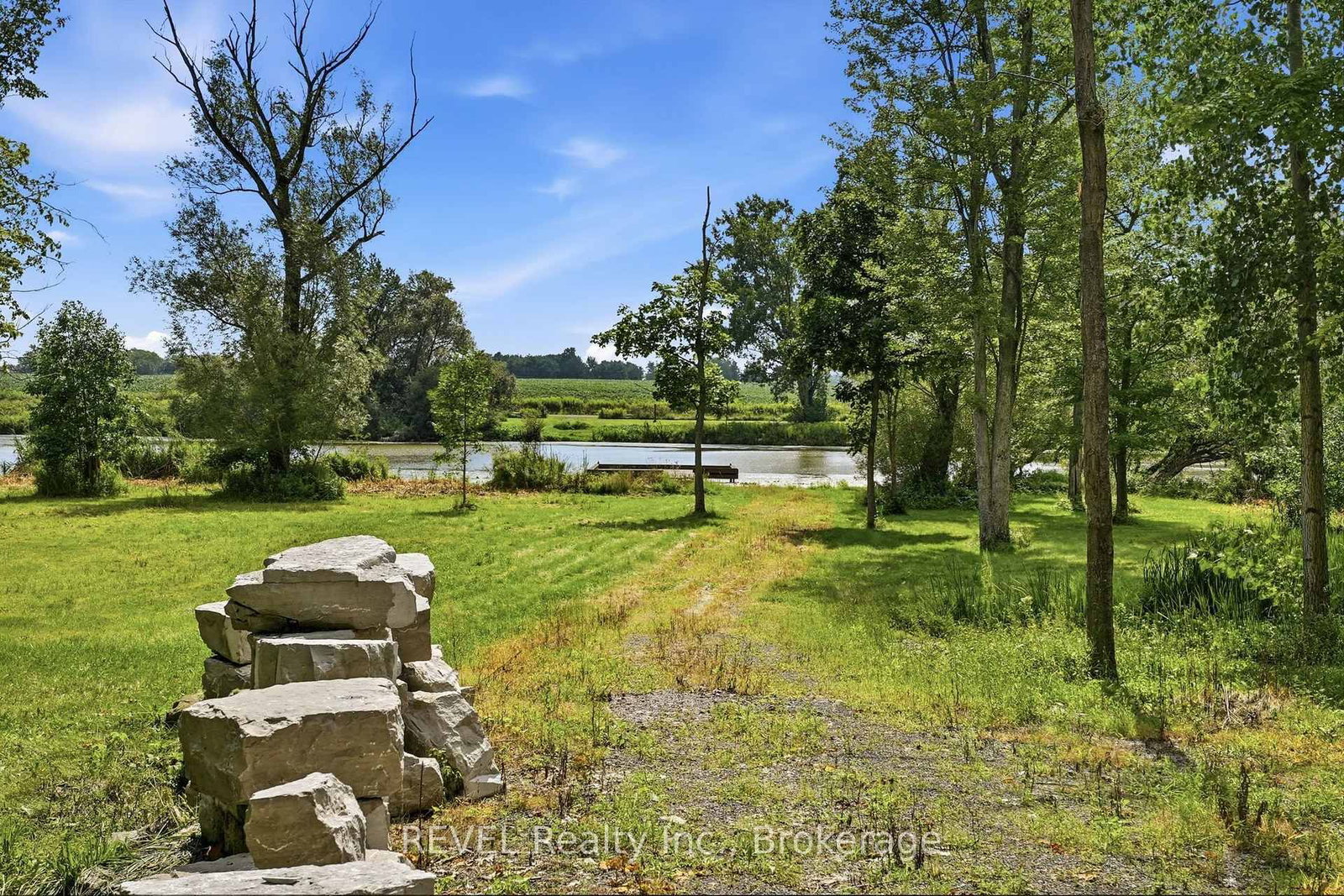 1247 Chippawa Creek Road • Thorold, ON photo 34