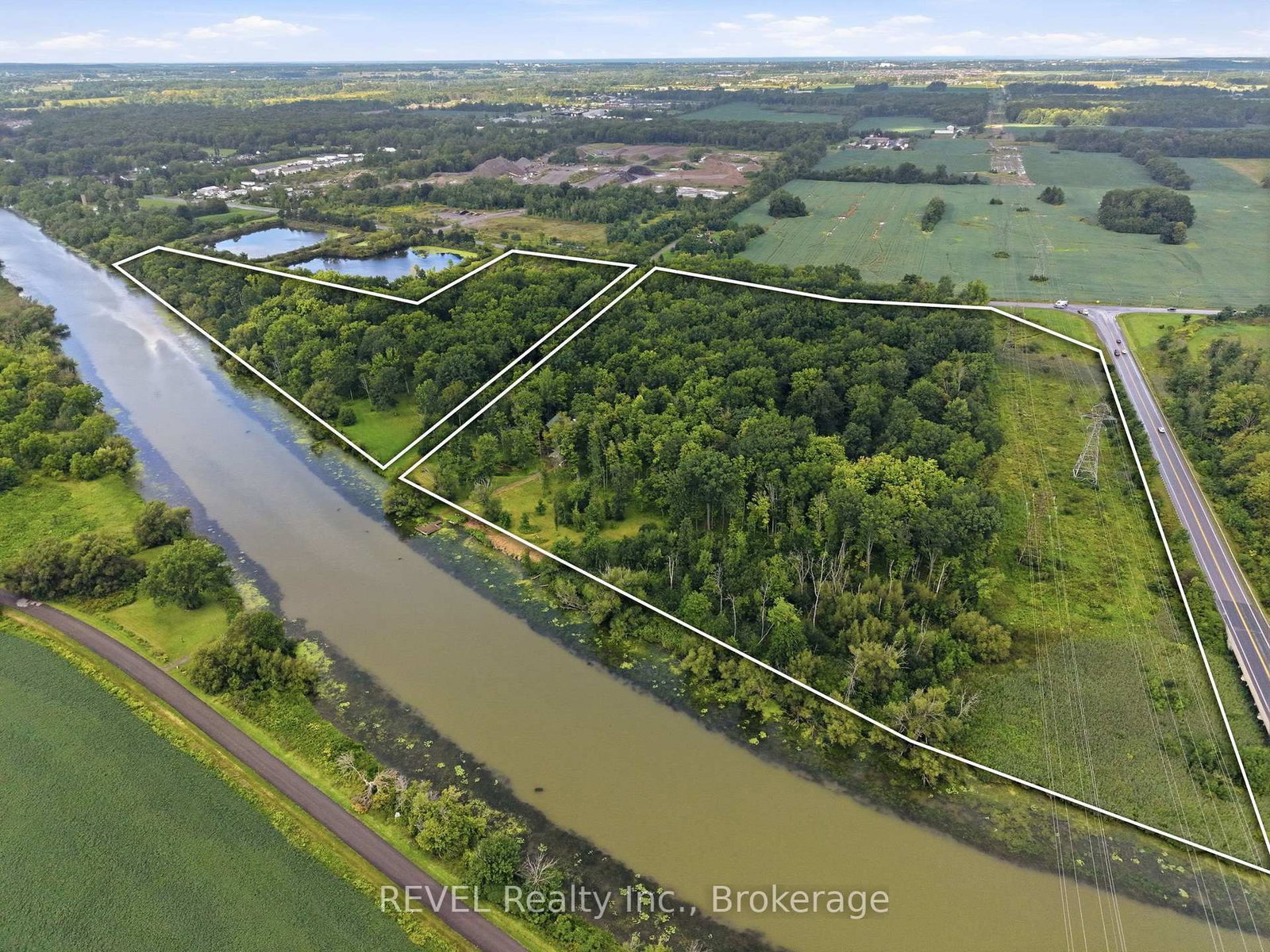 1247 Chippawa Creek Road • Thorold, ON photo 42