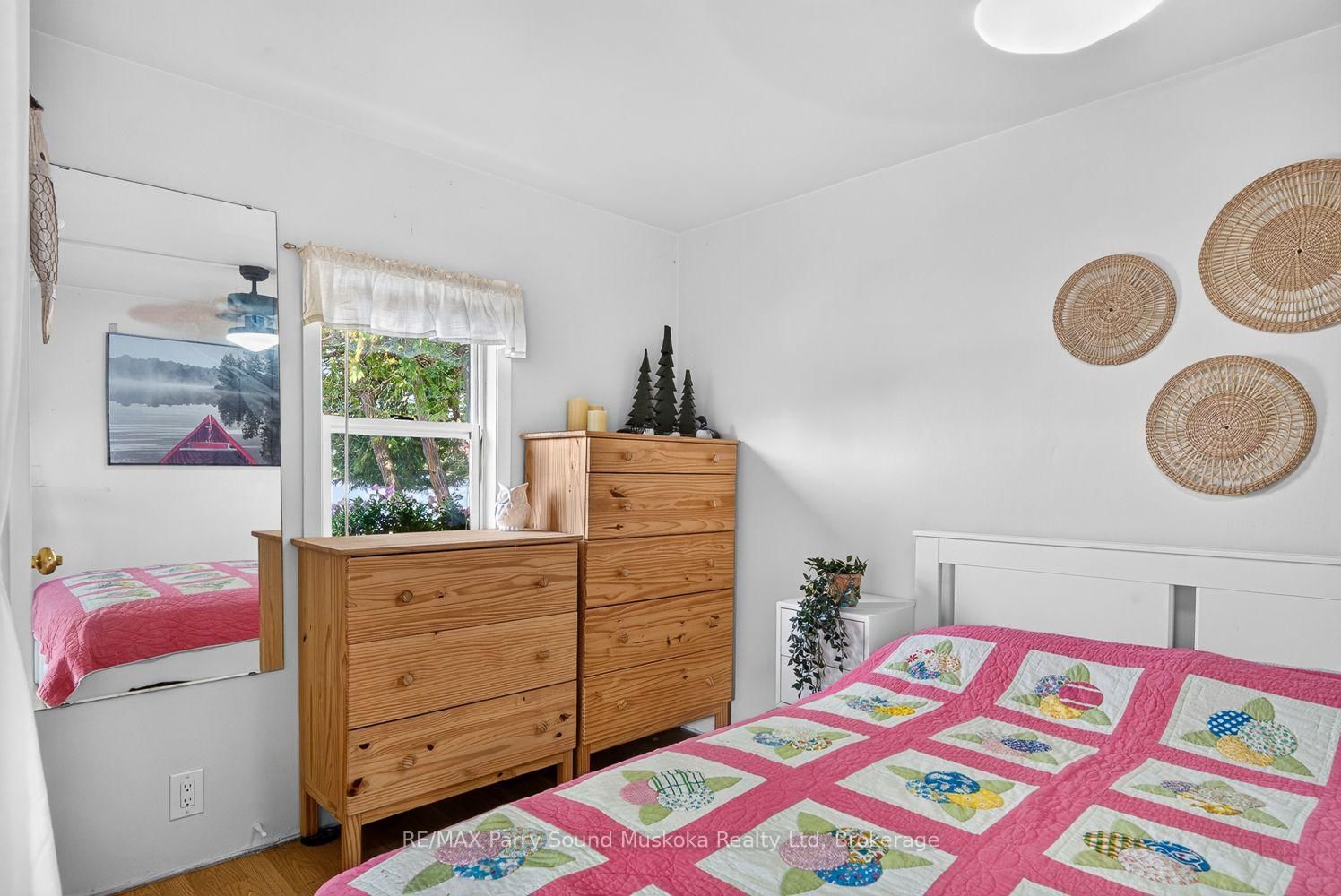 6 Wendy's Lane • McKellar, ON photo 13