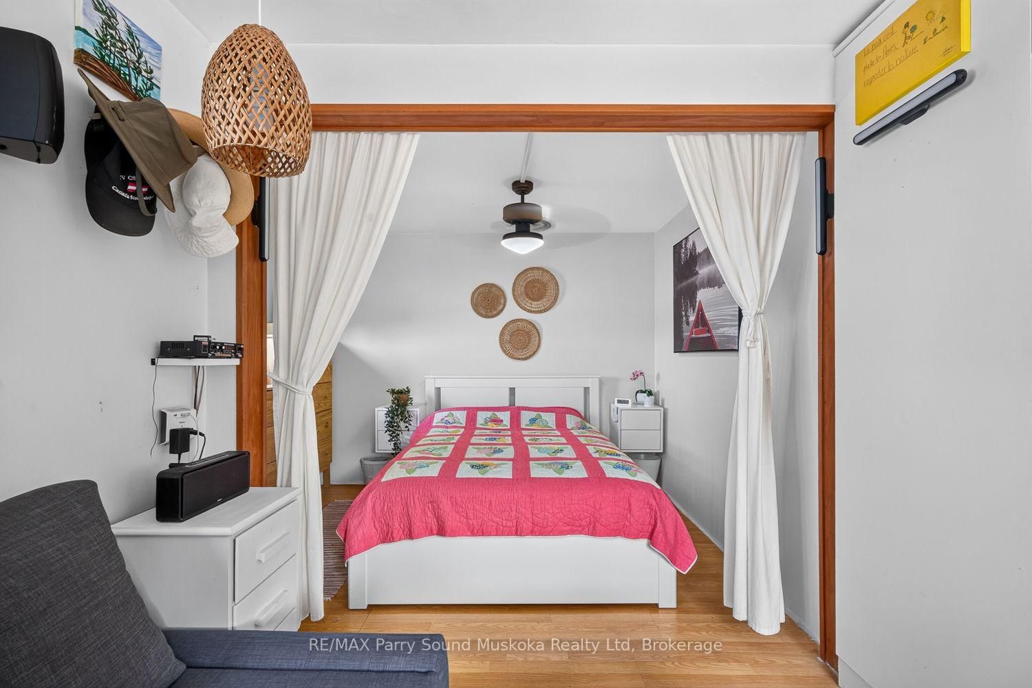 6 Wendy's Lane • McKellar, ON photo 14