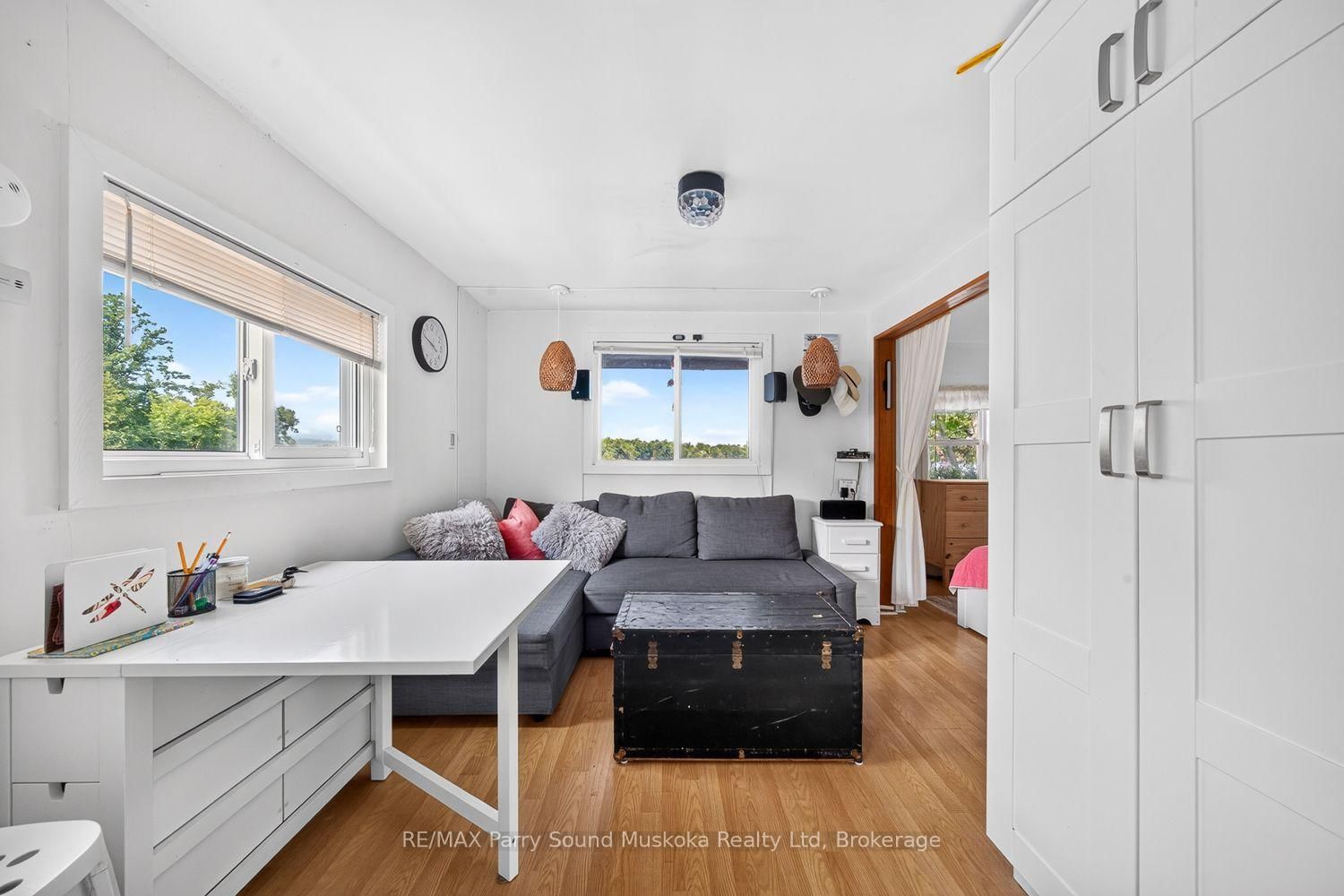 6 Wendy's Lane • McKellar, ON photo 9