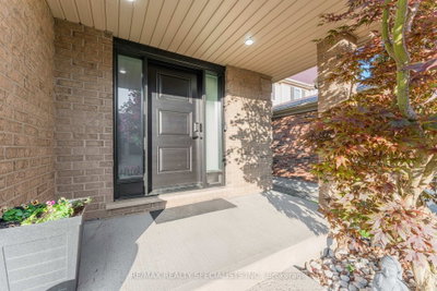 71 MCFARLANE Drive • Cambridge, ON photo 2