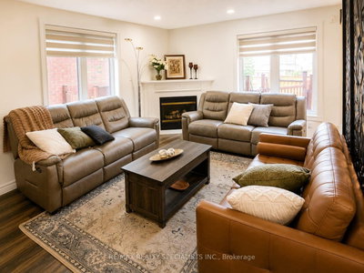 71 MCFARLANE Drive • Cambridge, ON photo 5