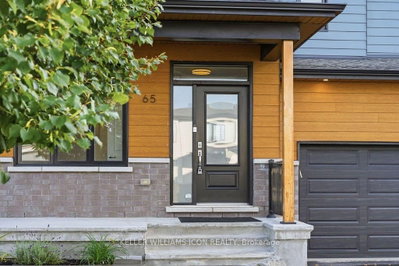 65 Axel Crescent • Ottawa, ON photo 3