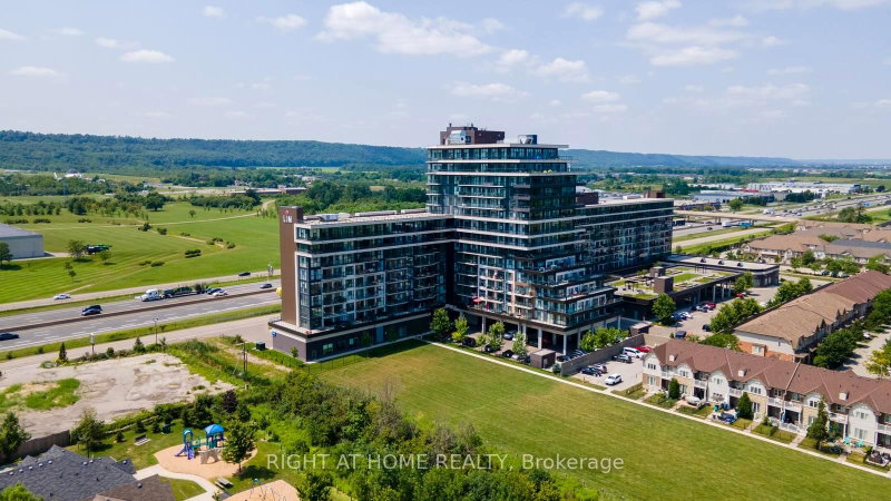 319 - 550 North Service Road