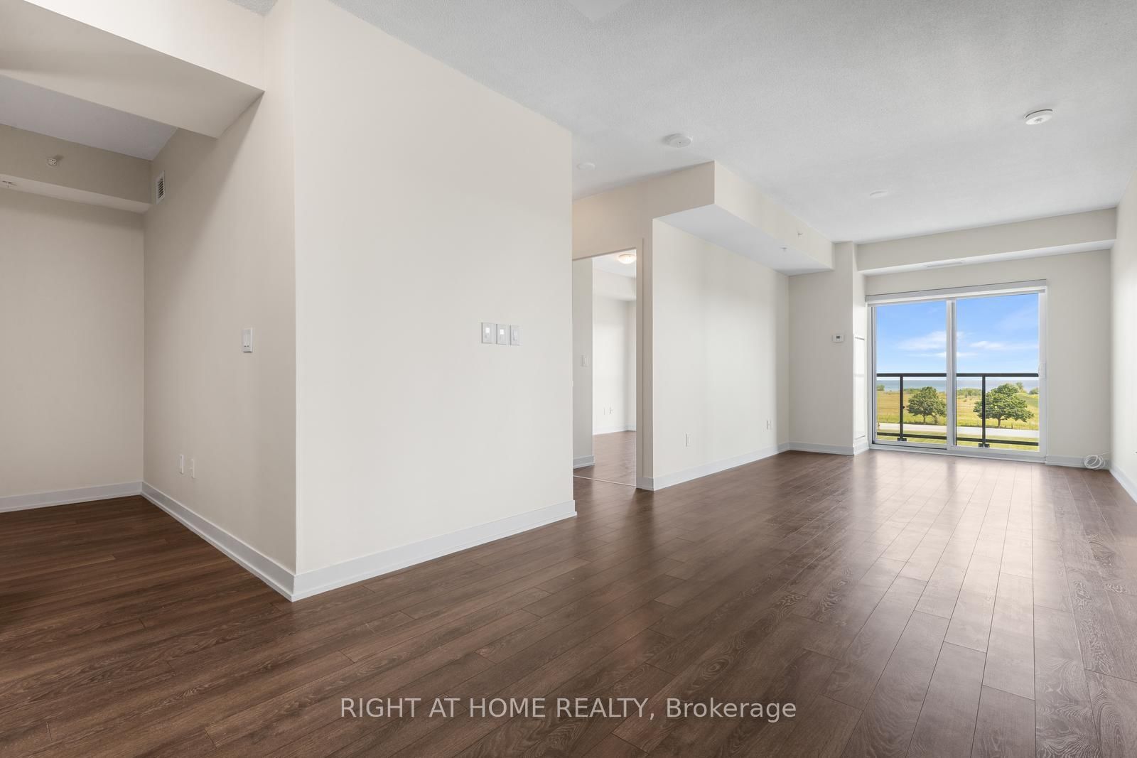 550 North Service Road • #319 • Grimsby, ON photo 12