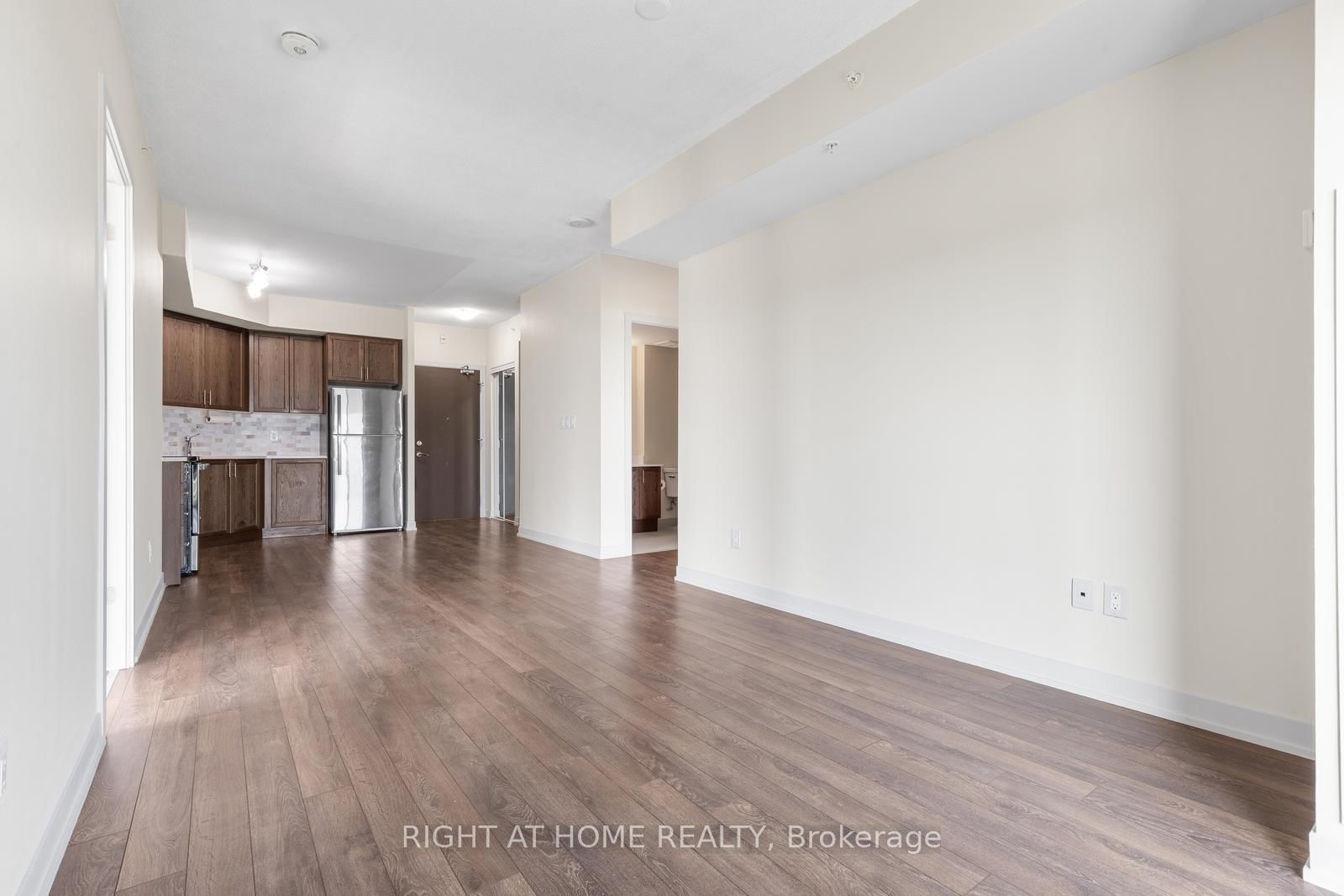 550 North Service Road • #319 • Grimsby, ON photo 14