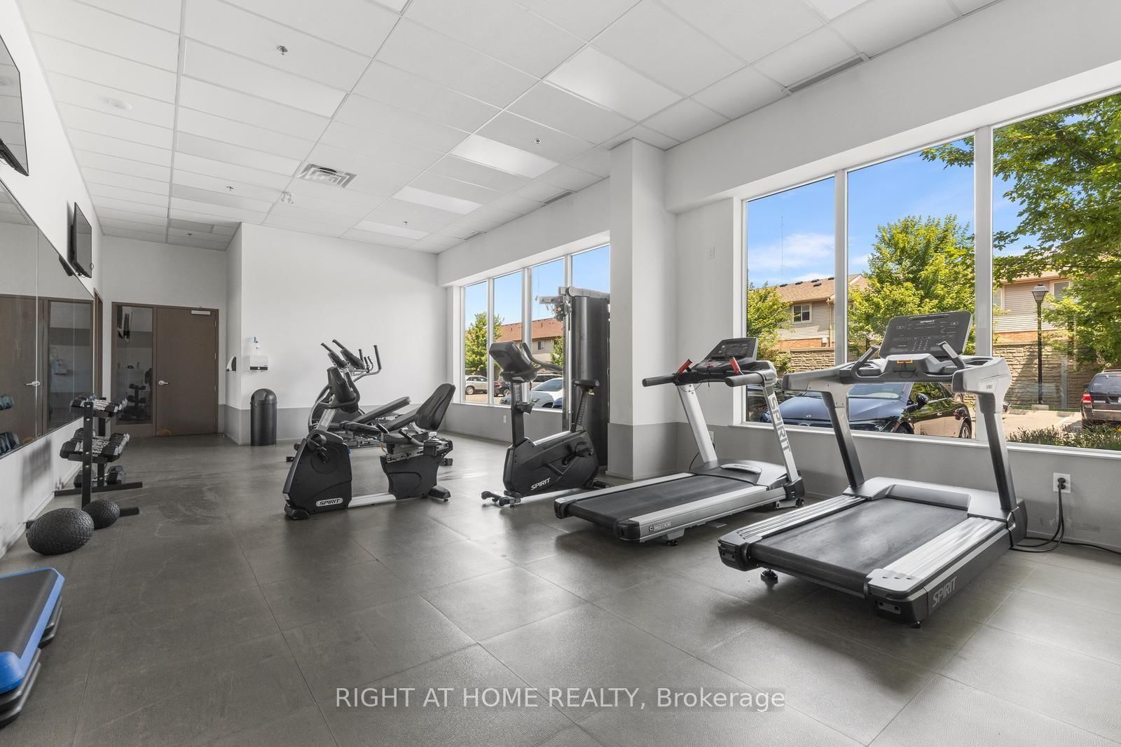 550 North Service Road • #319 • Grimsby, ON photo 30
