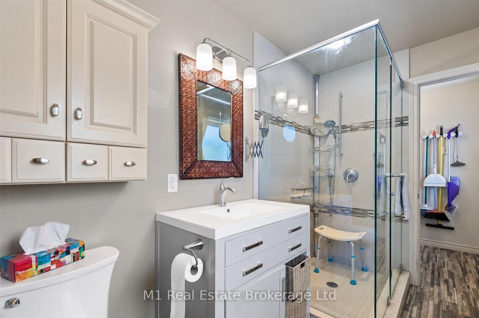 53 Janefield Avenue • Guelph, ON photo 14