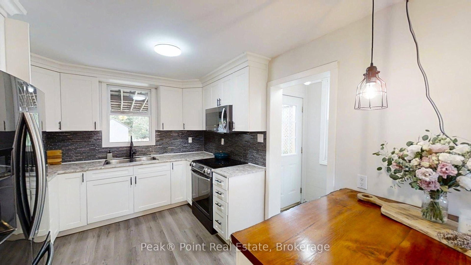 579 John Street • South Bruce Peninsula, ON photo 12