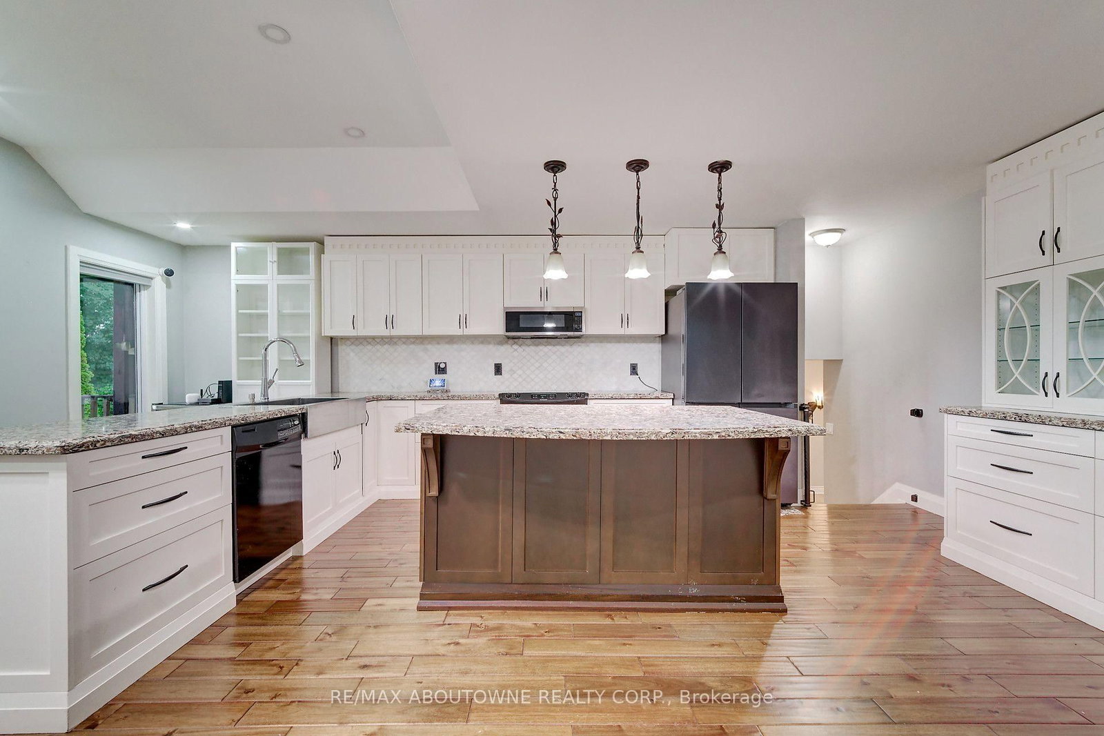 178 Carlisle Road • Hamilton, ON photo 15