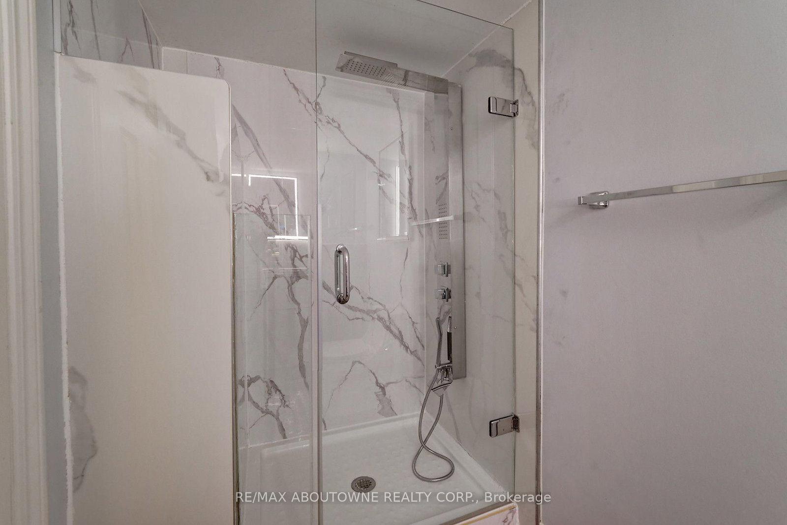 178 Carlisle Road • Hamilton, ON photo 36
