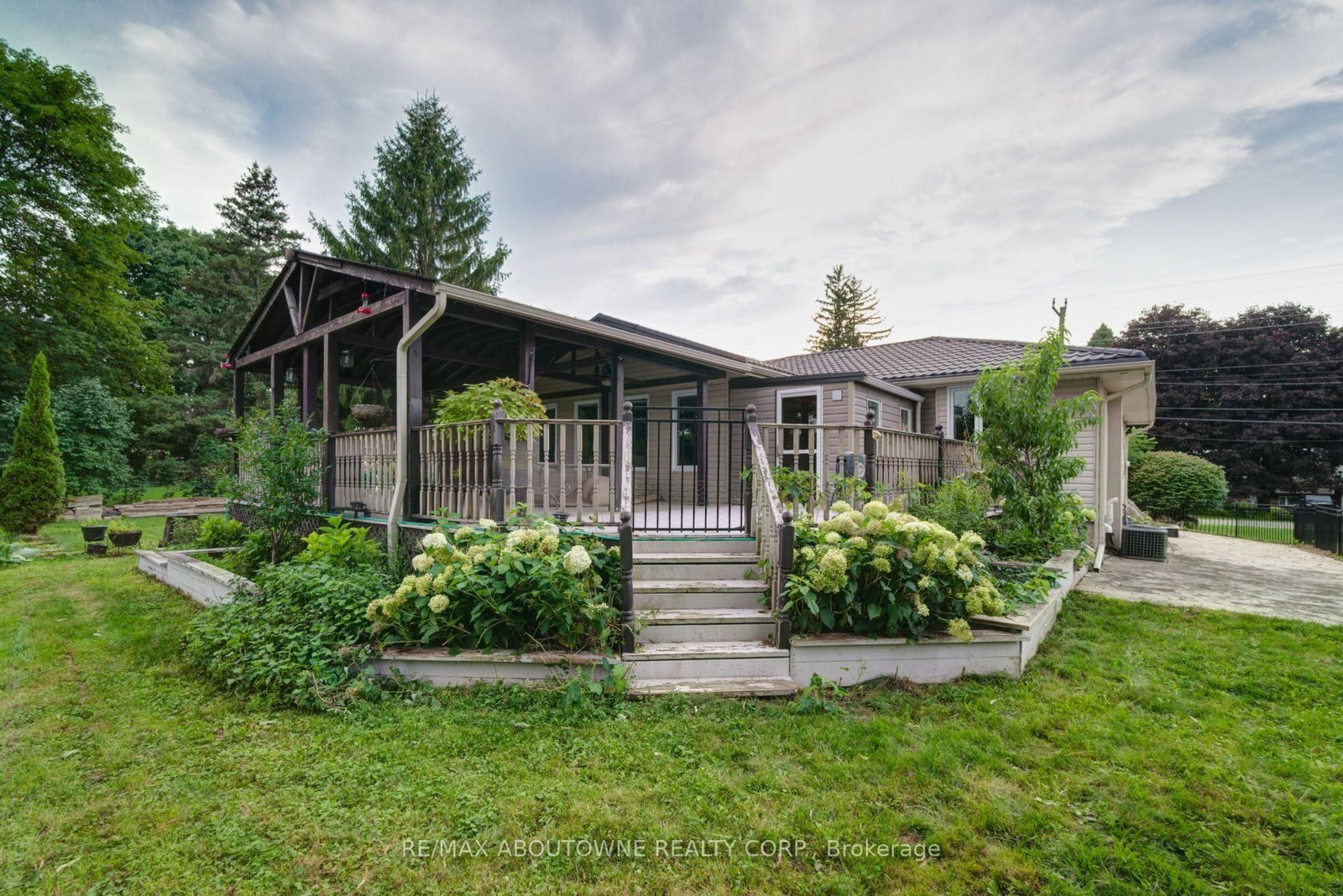 178 Carlisle Road • Hamilton, ON photo 39