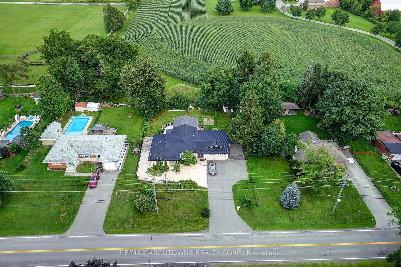 178 Carlisle Road • Hamilton, ON photo 8