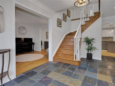 39 Kyle Avenue • Stittsville, ON photo 6