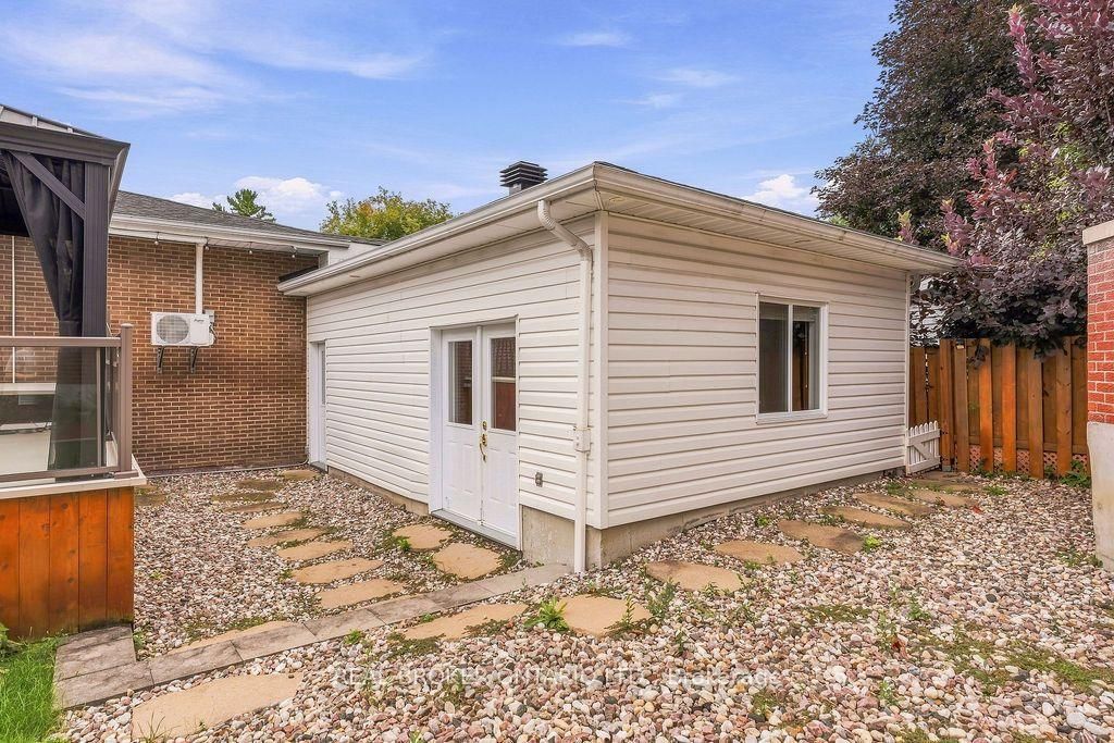 257 Lavergne Street • Ottawa, ON photo 43