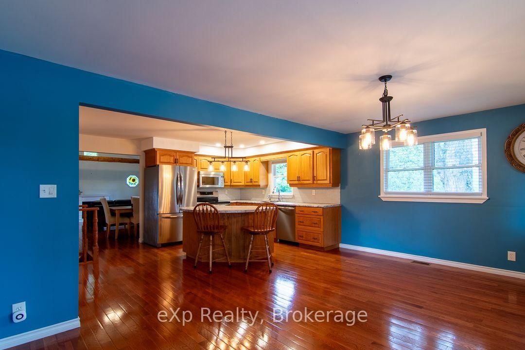 92 PARKSIDE Avenue • South Bruce Peninsula, ON photo 10