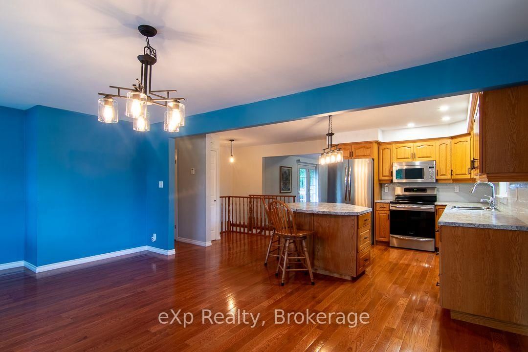 92 PARKSIDE Avenue • South Bruce Peninsula, ON photo 11