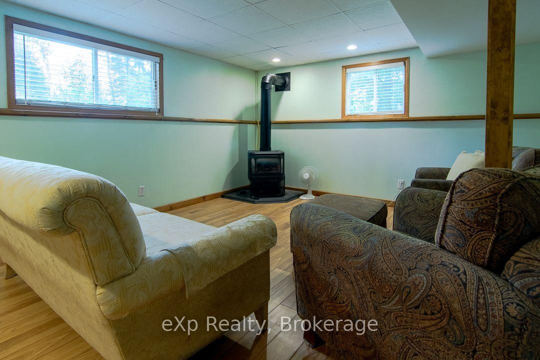92 PARKSIDE Avenue • South Bruce Peninsula, ON photo 18