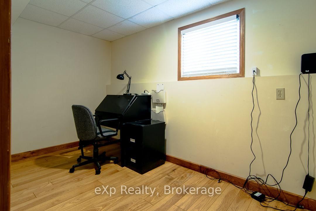 92 PARKSIDE Avenue • South Bruce Peninsula, ON photo 23