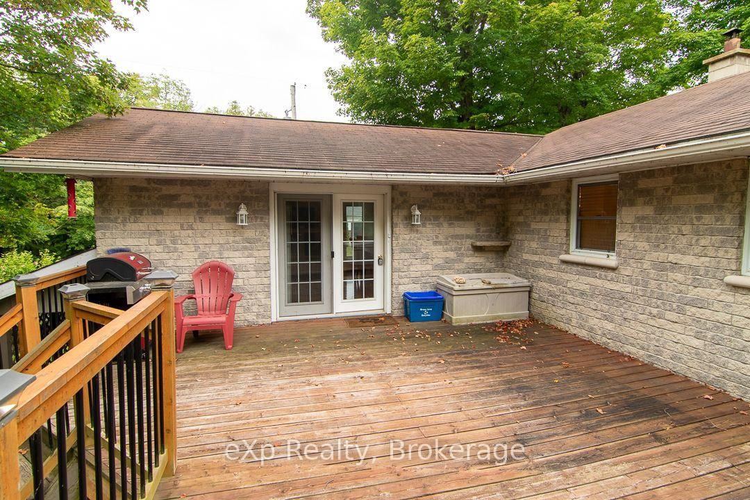 92 PARKSIDE Avenue • South Bruce Peninsula, ON photo 5