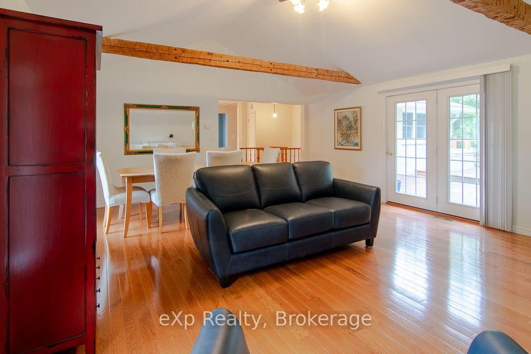 92 PARKSIDE Avenue • South Bruce Peninsula, ON photo 7