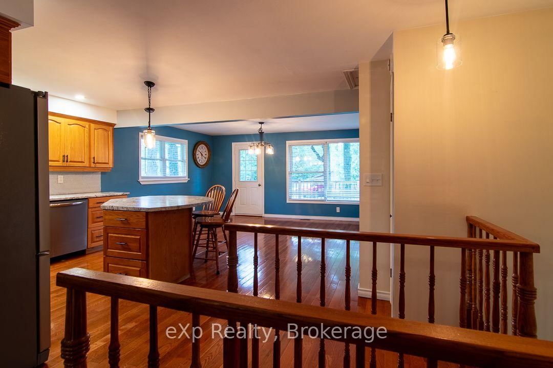 92 PARKSIDE Avenue • South Bruce Peninsula, ON photo 9