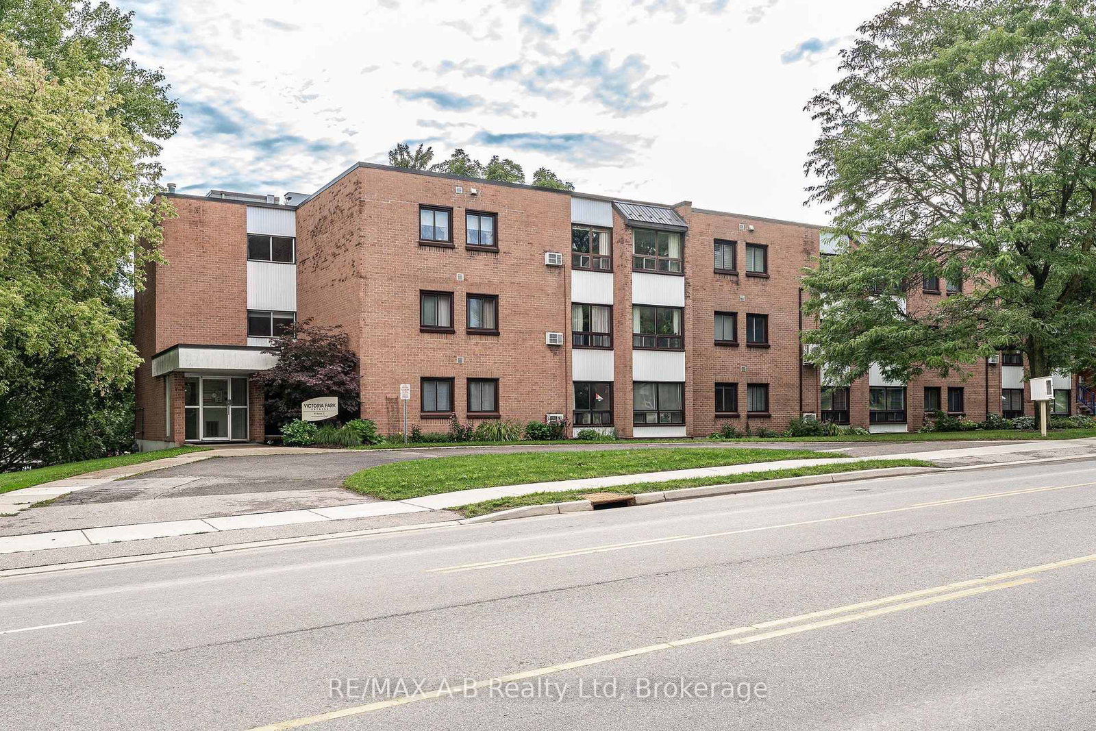 97 Huron Street • #104 • Stratford, ON photo 34